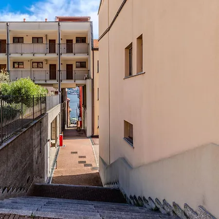 아파트 Piazza San Giuseppe-10 By Interhome *