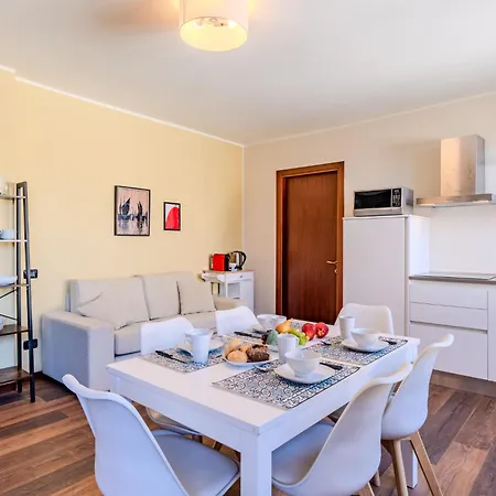 Apartment Piazza San Giuseppe-10 By Interhome Acquaseria
